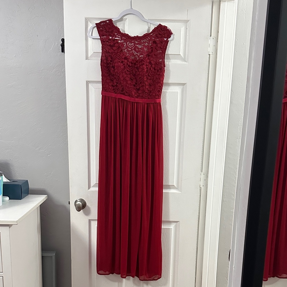 David's Bridal Scarlet Lace Dress